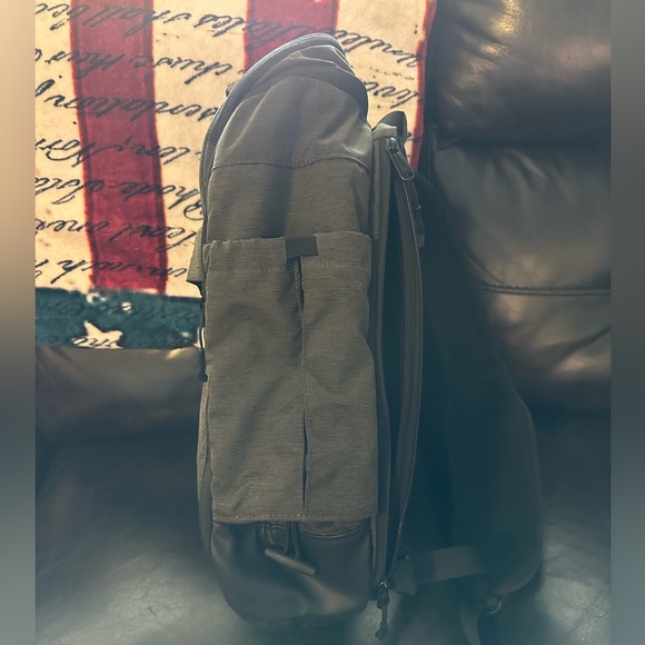 LAPG Backpack - Picture 4 of 6